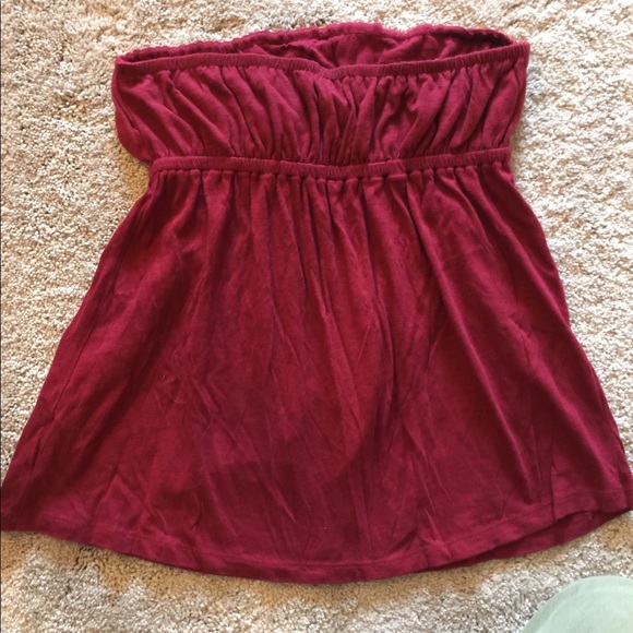 Deep red tube top with dark blue design. - Picture 2 of 2